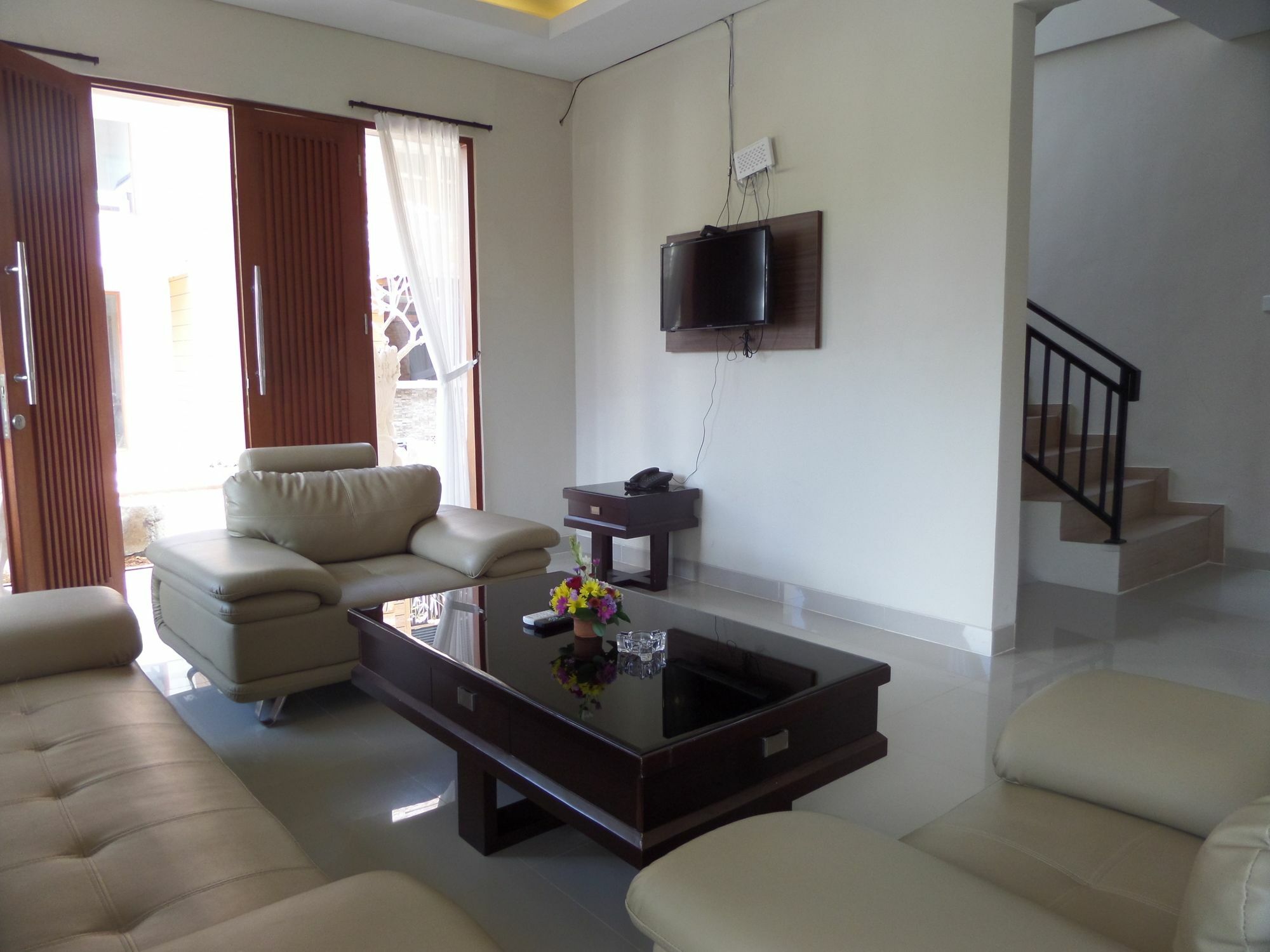 Royal Majesty Villas Kuta Lombok Exterior foto