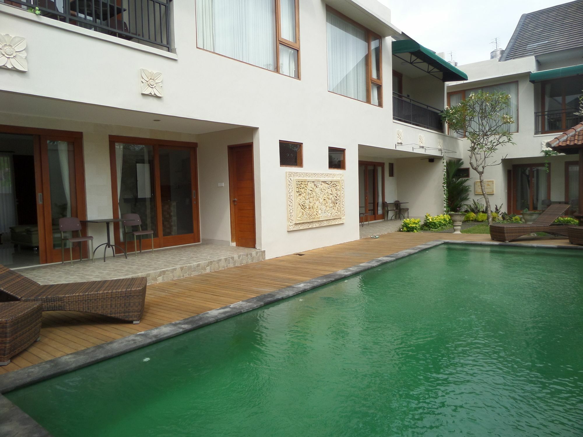 Royal Majesty Villas Kuta Lombok Exterior foto